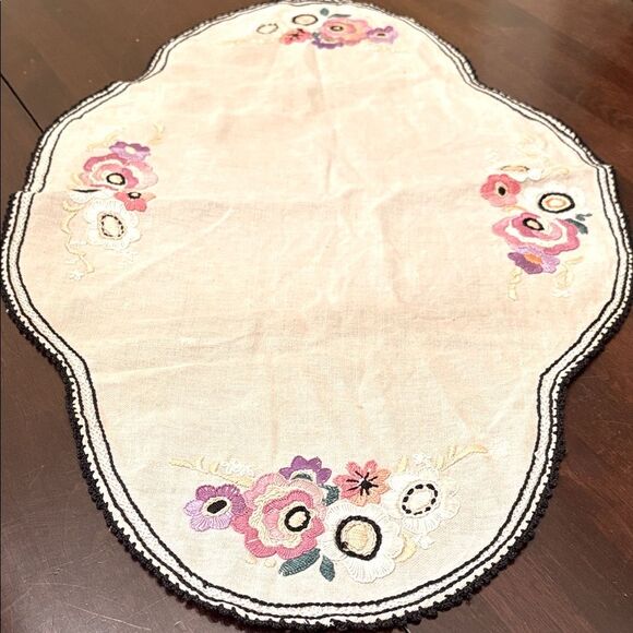 Embroidered Floral Table Runner - Picture 1 of 5